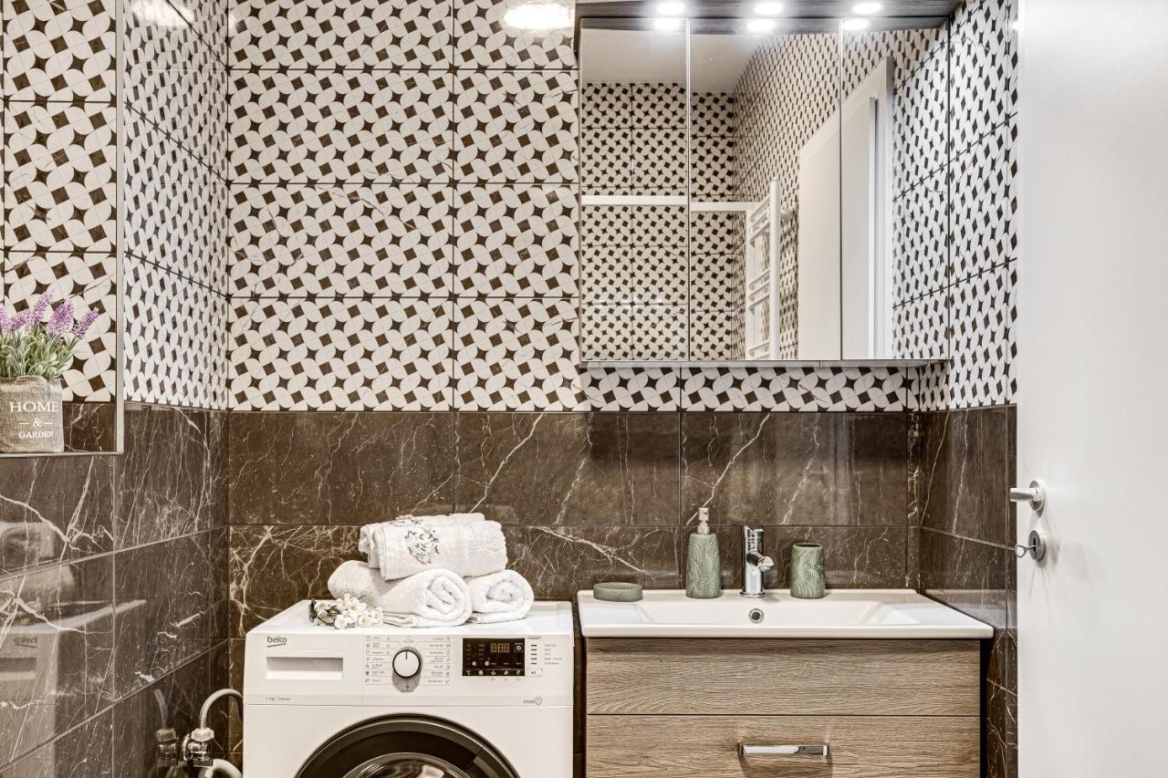 Ari Olive Apartment Near Atrium & Afi Mall Arad Exterior foto