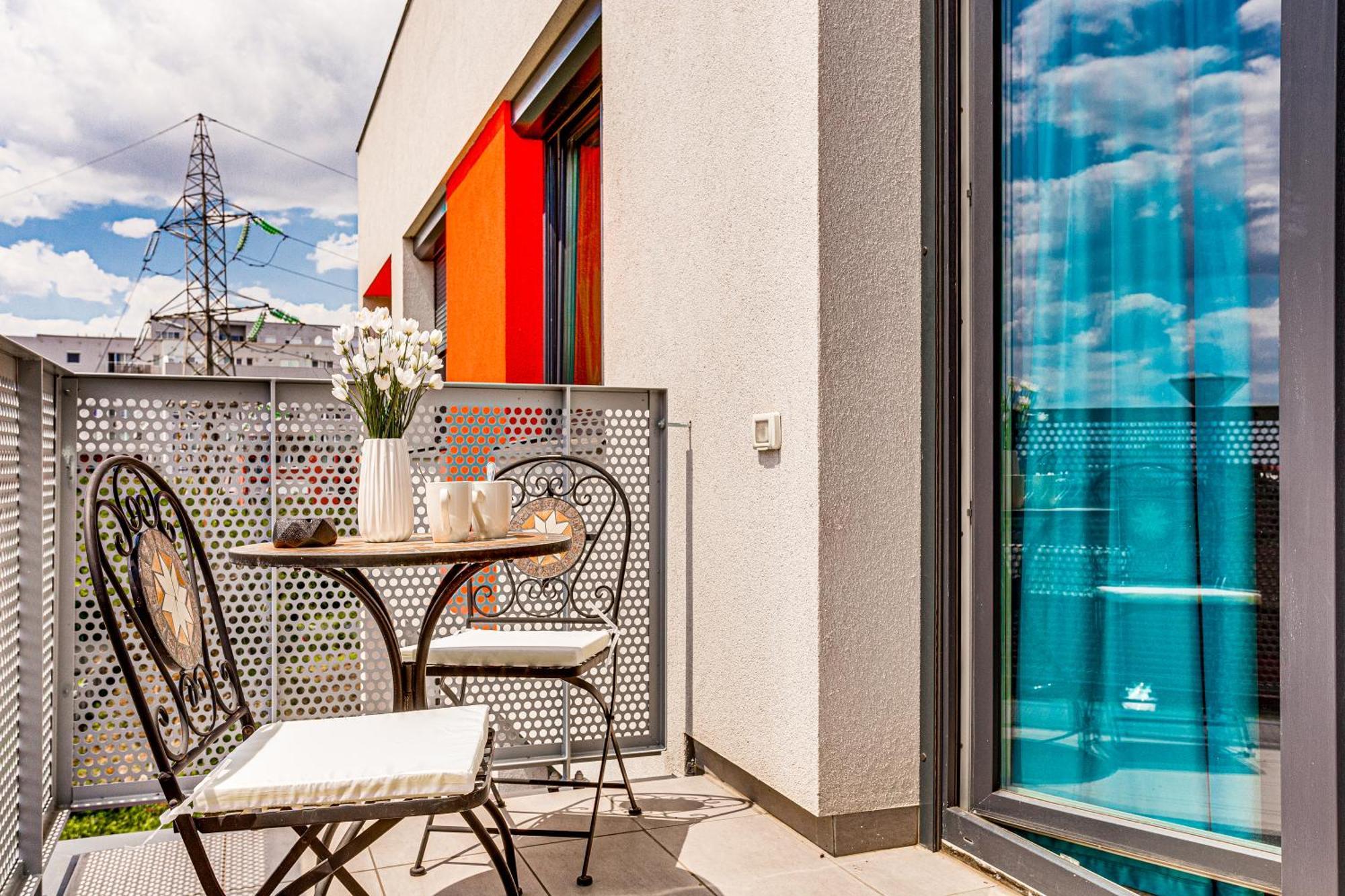 Ari Olive Apartment Near Atrium & Afi Mall Arad Exterior foto